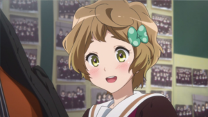 コントラバスを見て喜ぶ川島緑輝